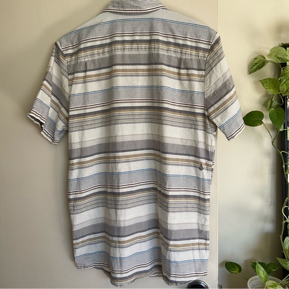 Volcom Colorful Button Front Modern Pocket Basic Multi Stripe Mens Large - Picture 5 of 5